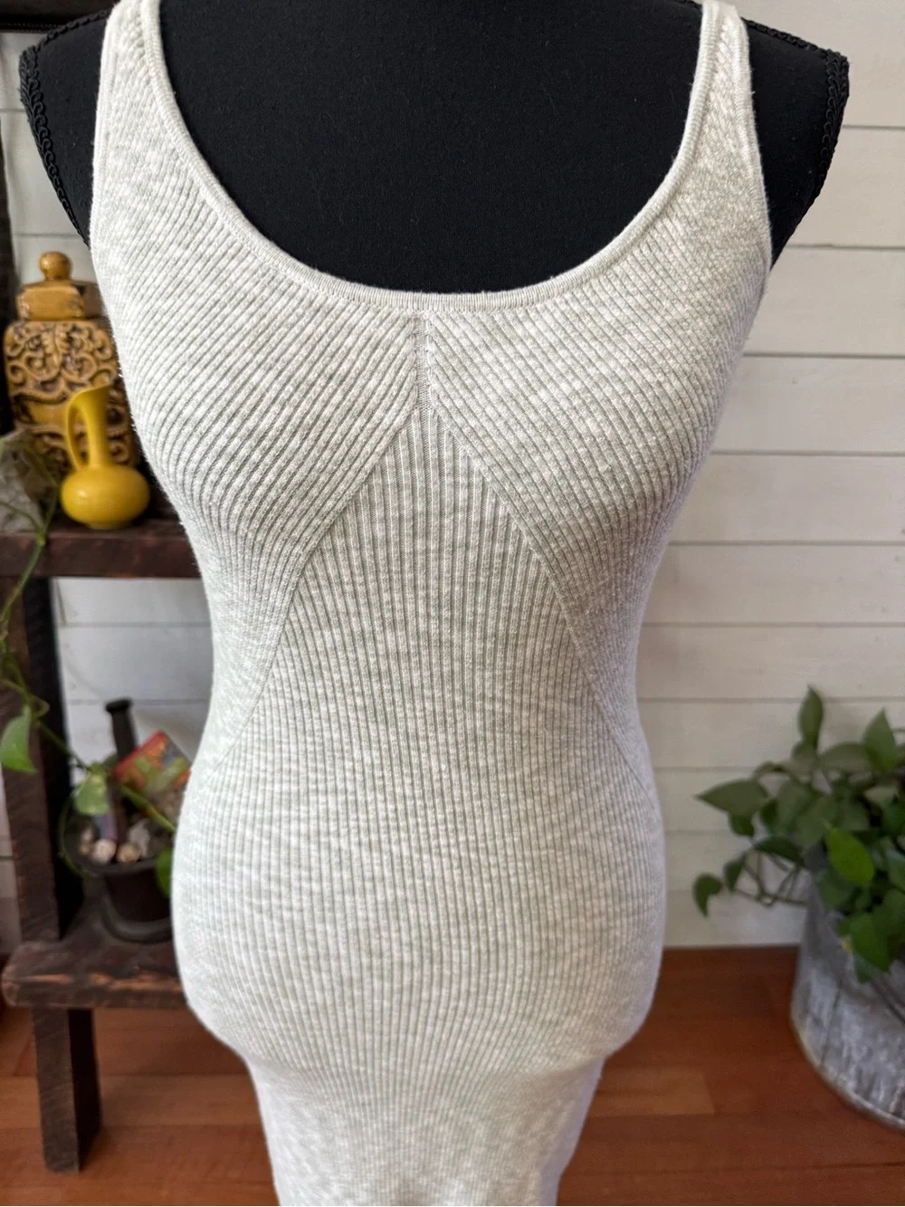 Abercrombie & Fitch Sleeveless Ribbed Maxi Dress in Light Gray